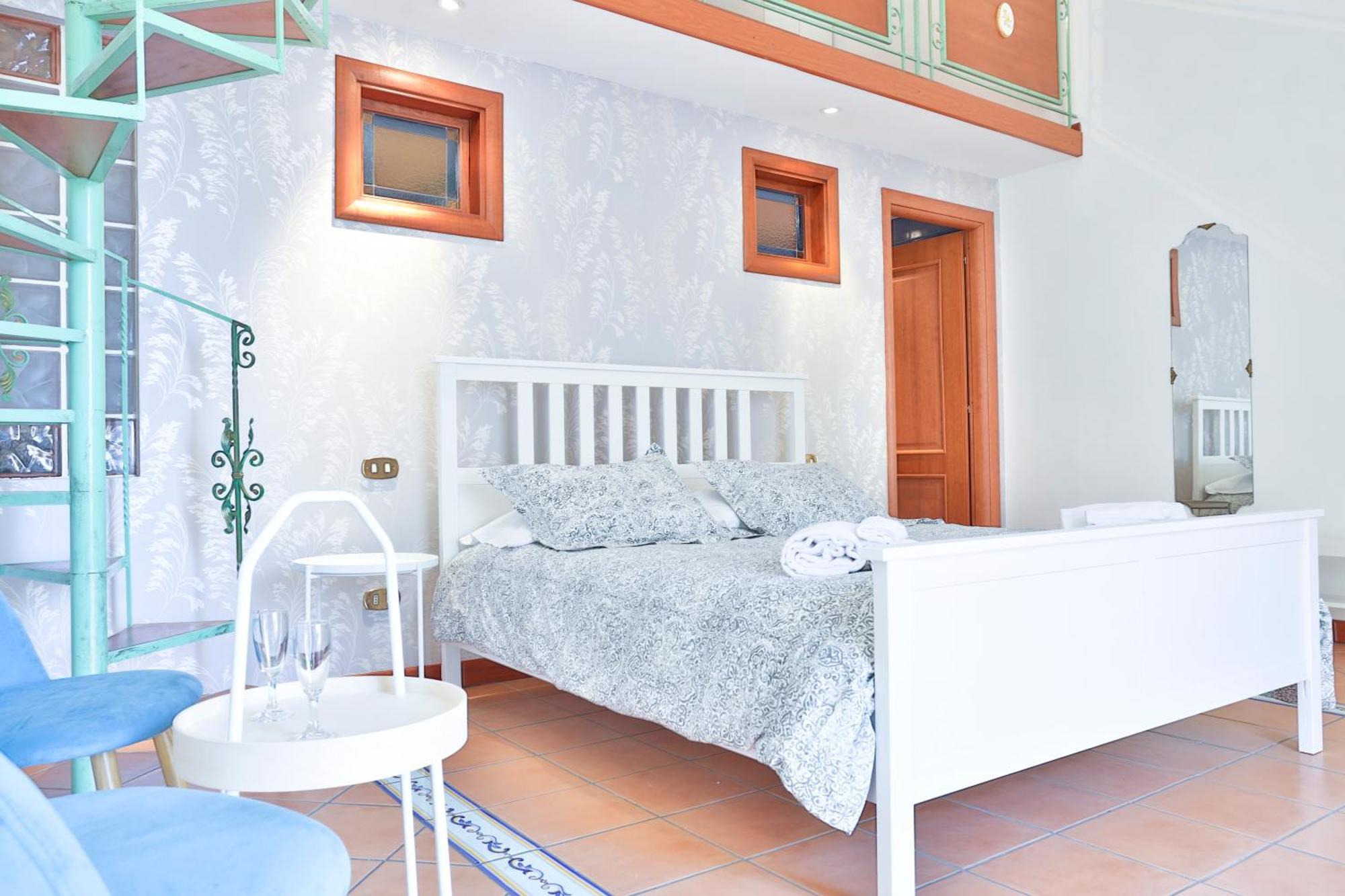 Chiaia Sea View Gem *