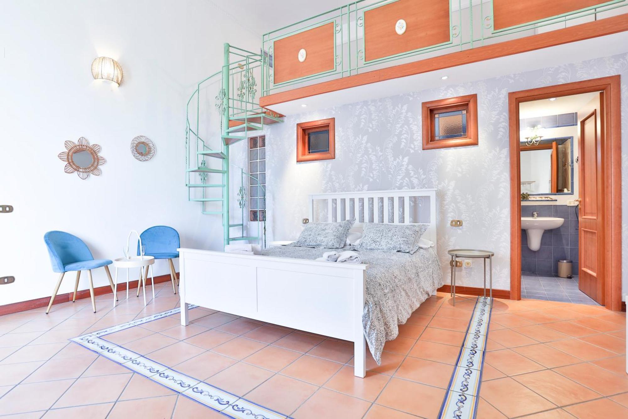 Apartment Chiaia Sea View Gem *