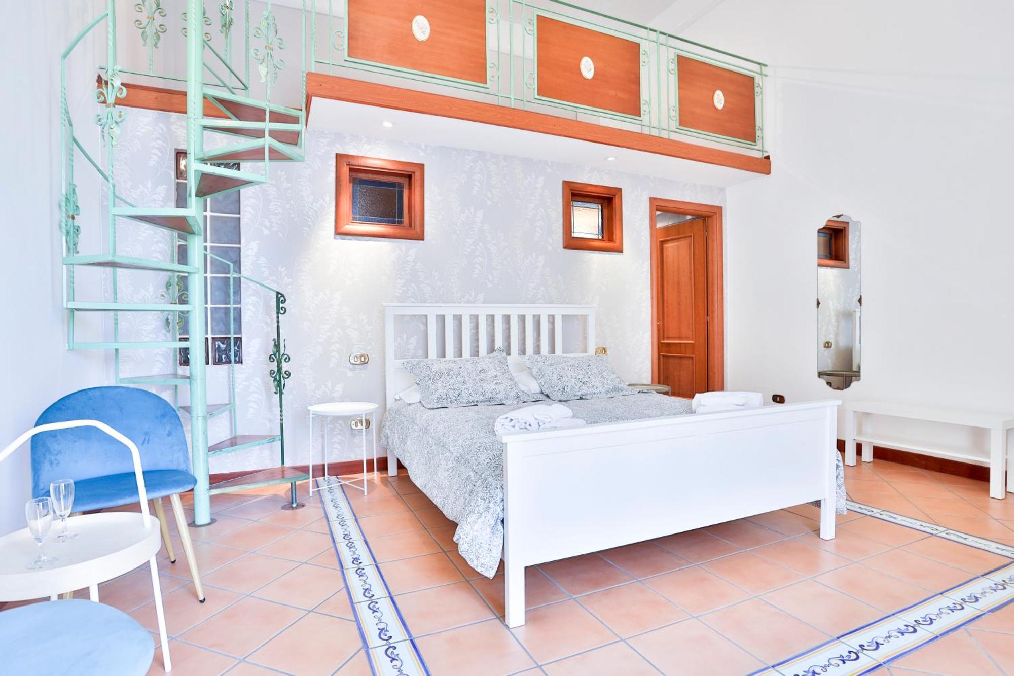 Chiaia Sea View Gem Naples